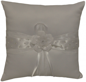 RING PILLOWS W/ FLOWER IN MIDDLE (WHITE)
